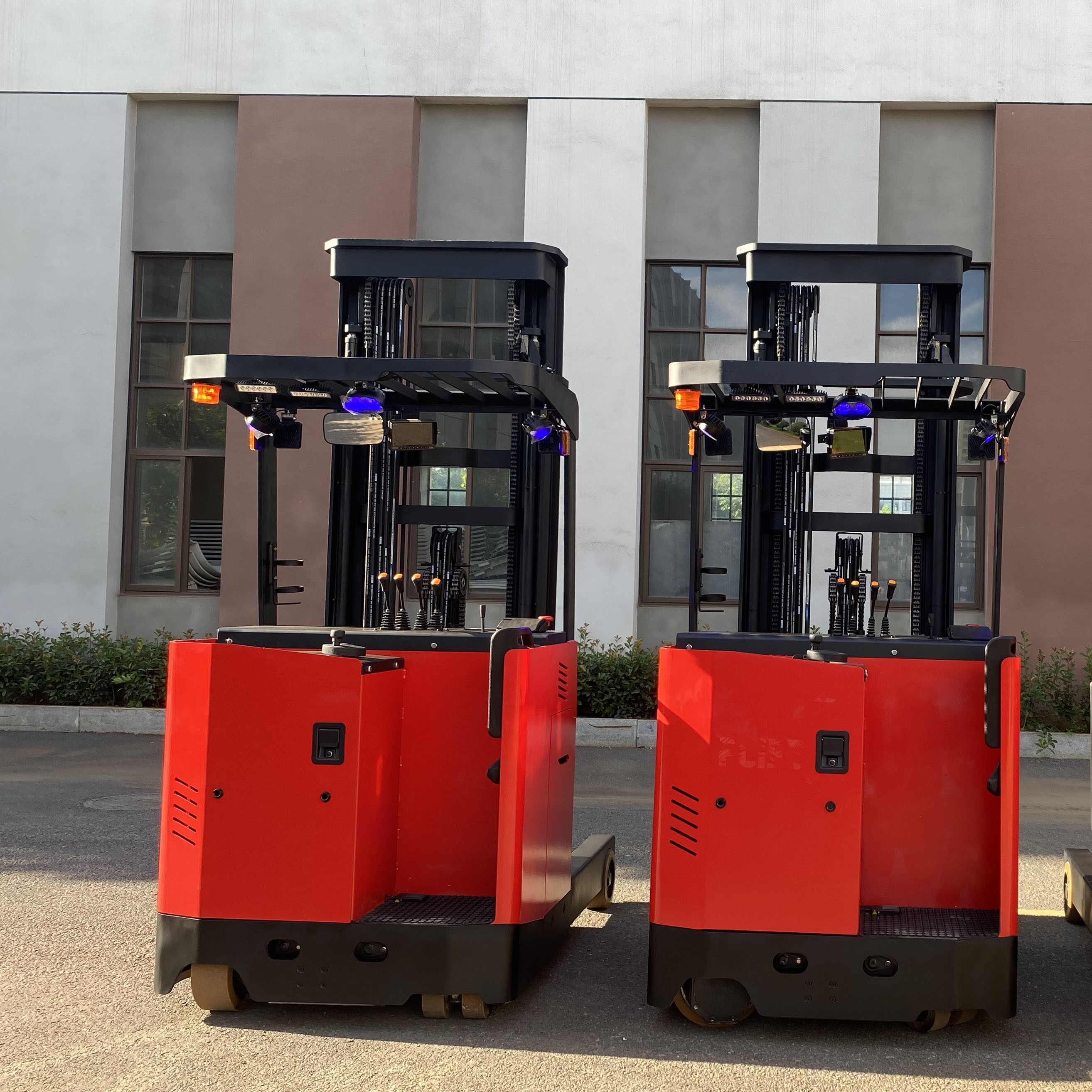 1.6T 1600KG Fork Scissor Type  - Electric Forklift ulasan dan harga