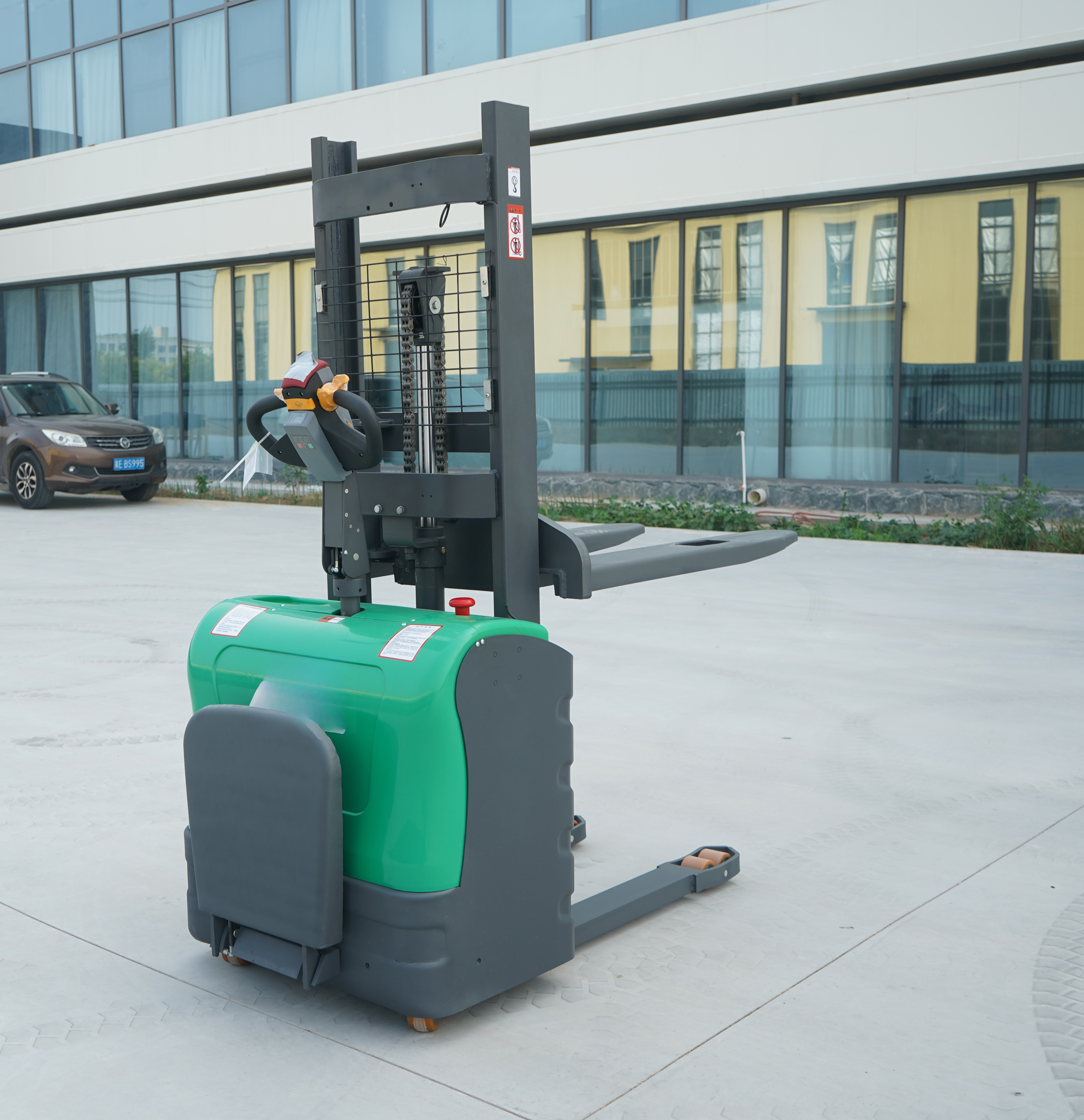 Portable Stand-On Type Electri - Electric Forklift ulasan dan harga